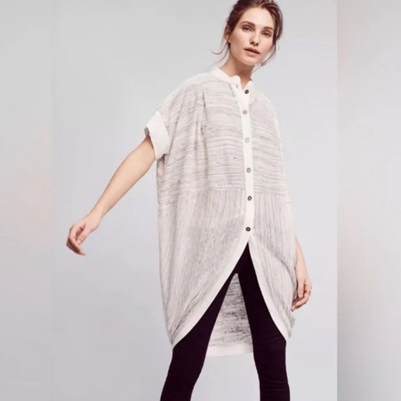 🔥SALE🔥 Anthro Postmark Bay Harbor heather gray short sleeve cardigan Med - Picture 1 of 7